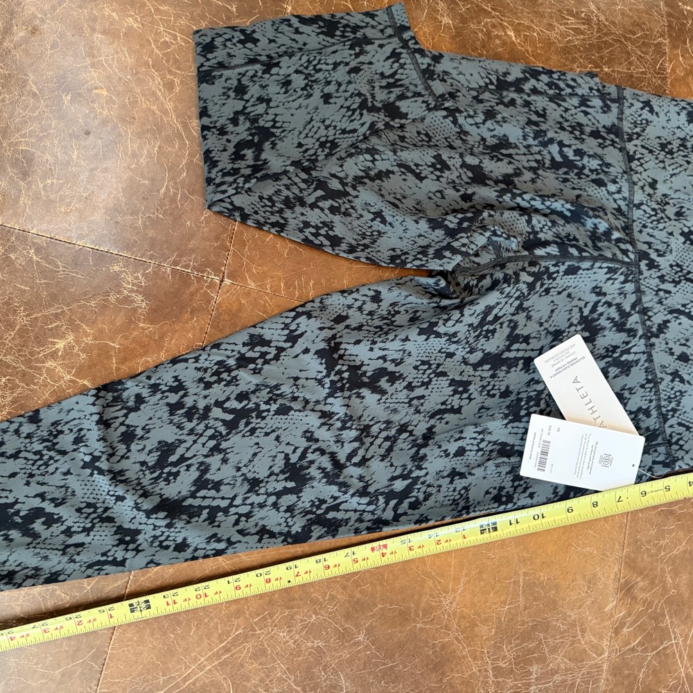 Athleta Black and Gray Patterned Leggings
